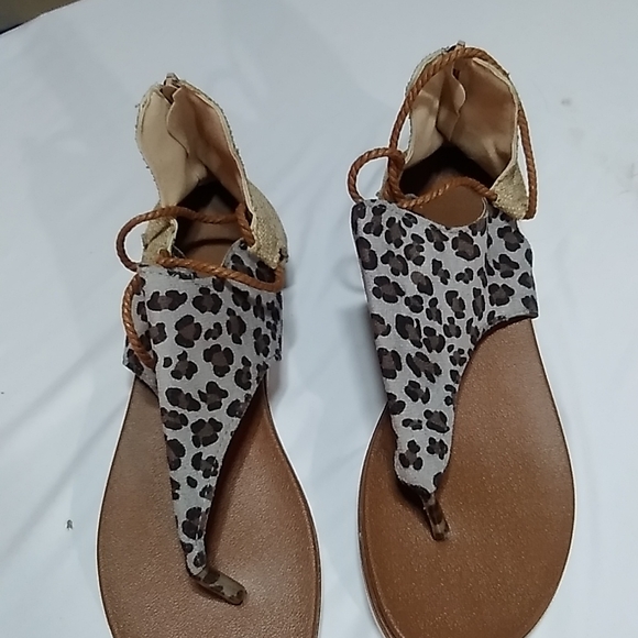 Women's Sandals size 7.5/8 - Picture 1 of 3